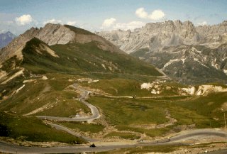 Curves are plentiful in the eastern Alps.