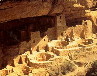 Cliff palace ruin at Mesa Verde.