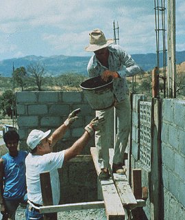 Volunteers build a home in Nicaragua.