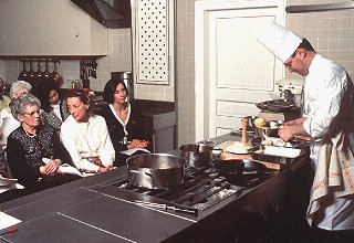 A cooking class at the Ecole Ritz-Escoffier.