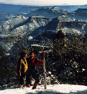 Skiers enjoy the spectacular Grand Canyon.