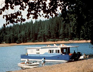 A houseboat on Lake Shasta in northern California.